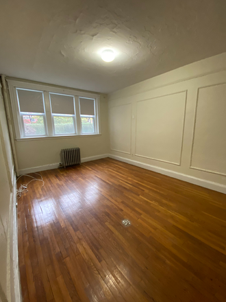 Visit hubrealtyproperties.com - Cleveland Circle, great 1 bedroom, in professionally managed building
