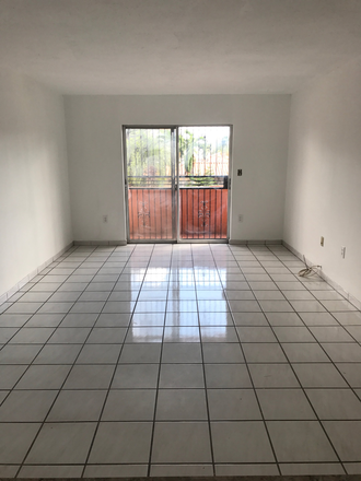 Large Living Room - Nice apartment in the center of Miami