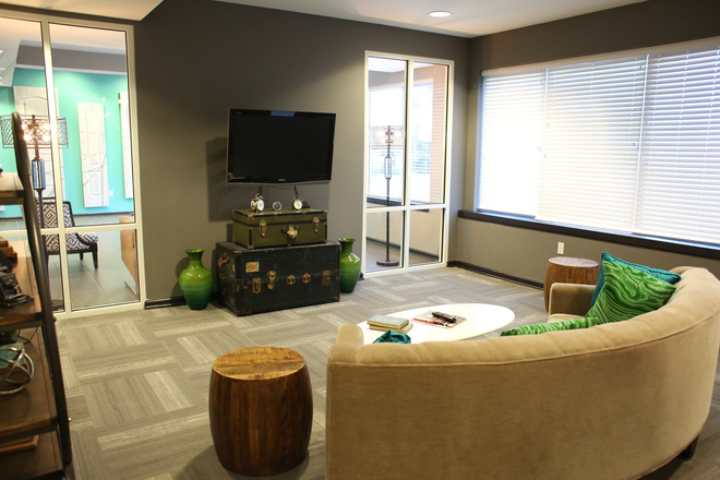 Resident Lounge - 1/2 Off Security Deposits! Apartments
