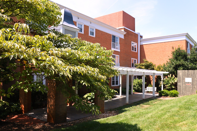 Exterior - Rugby McIntyre Apartments