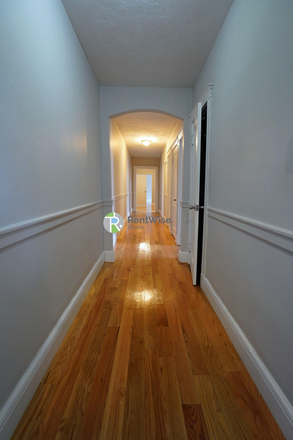 1 - SEPT 2025-Amazing 4 bed in Brookline Hills! Easy D-Line. NO FEE!