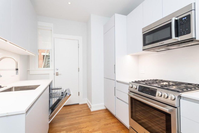 1 - SEPT 2026 – Cambridge 1 Bed with Central A/C & In-Unit Laundry, Cats Welcome! No Broker Fees! Apartments