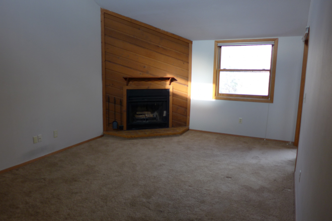 2 - August Preleasing: 2930 Shadow Creek Dr. K303 Apartments