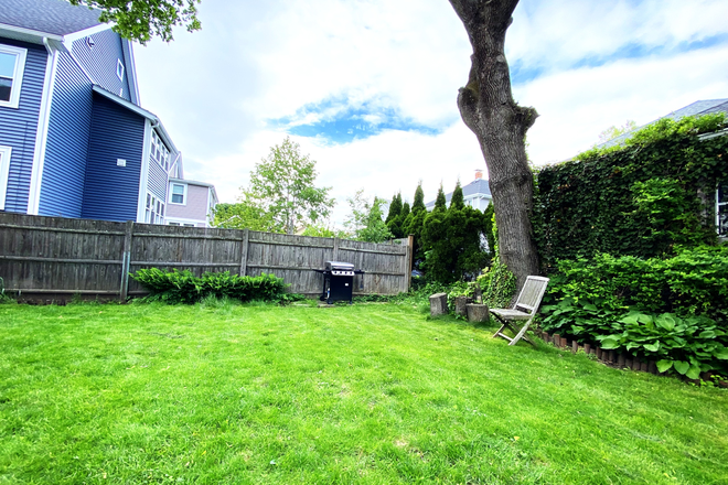 the yard - Beautiful 2bed, 1 bath apt t Belmont