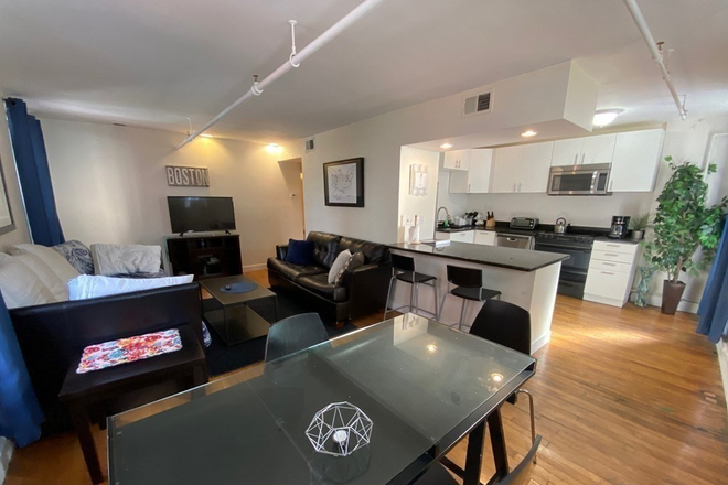 . - LOCATION!! Amazing 2 Bed / 1 Bath w/ LAUNDRY IN UNIT! Avail. NOW!! Apartments