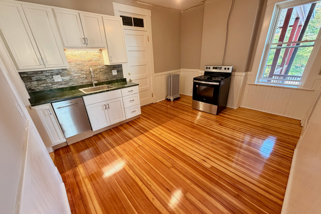 eat in kitchen - Avail 8/15/26 Sunny restored historic building in the center of Amherst
