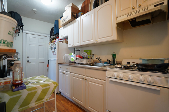 1 - SEPT 2026 – Brighton 2 Bed with Heat Included, Cat Friendly! No Broker Fees! Apartments