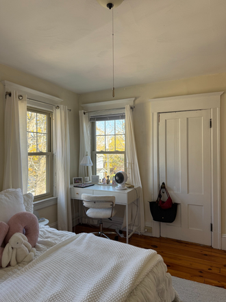 Another bedroom view with great light! - Spring 2026 Sublet -- 4 rooms available! House