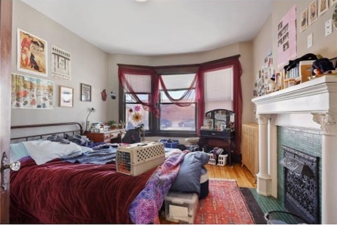 Bedroom - Beautiful 5 Bedroom Unit in 3 Plex- Close by the University of Saint Thomas Apartments