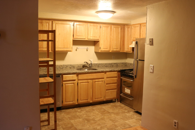 Call NOW for showings! 617-236-8600 - CAMBRIDGE ST - *NO FEE* 3BR ON BEACON HILL W/ LNDRY IN BLDNG, H&HW INC, 2 BATHS AVAIL *9/1/2026* Apartments