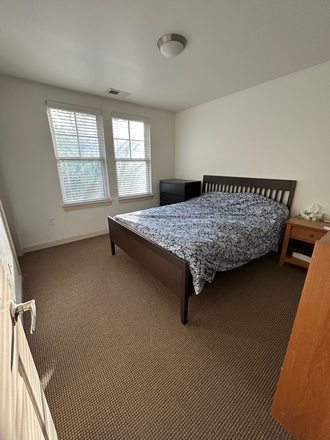 Bedroom - Summer sublet:Furnished 1BR apt for PU faculty/staff only-Bayard Ln-Princeton