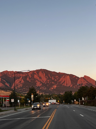 View on the way to school - House in a safe neighborhood