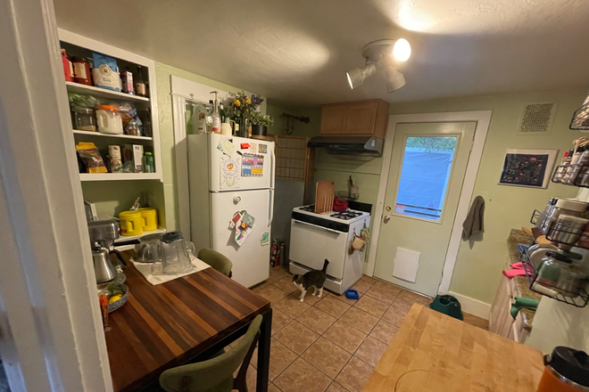 Kitchen - Charming North Berkeley one bedroom and large study upper floor of Farmhouse