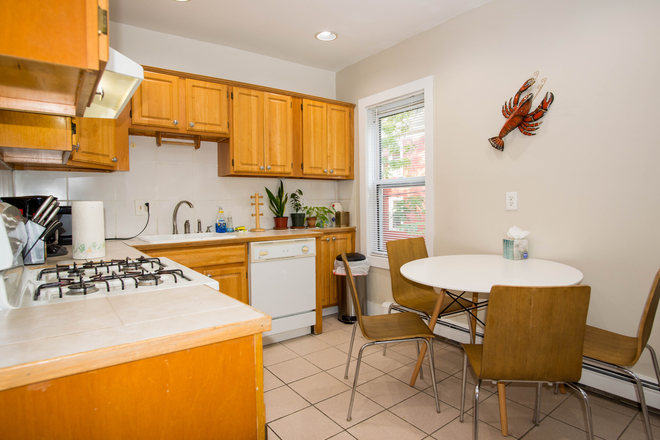 LIVING - SPACIOUS 3 BED/2 BATH AVAIL. 9/1/26! Apartments