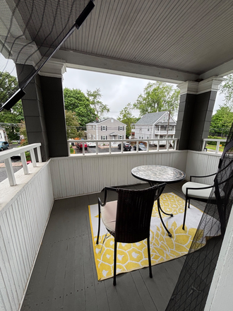 balcony - Off-Campus Apartment in Manchester, CT
