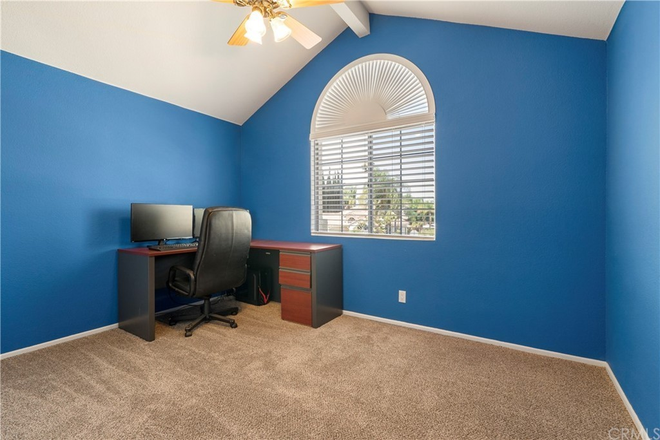 room one - riverside orange crest room for rent House