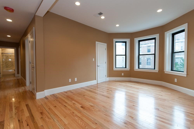 Call NOW for showings! 617-236-8600 - LOTHIAN RD - LUXE RENOVATED 5BR NEAR CLEVELAND CRCL FOR *9/1/2026* W/ DW, OPEN LAYOUT, IN UNIT W/D! Apartments