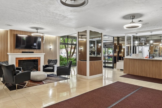 Lobby - PERFECT STUDIO FOR GRAD/LAW/MED  STUDENT - FULLY FURNISHED, UTILITIES INCLUDED Apartments