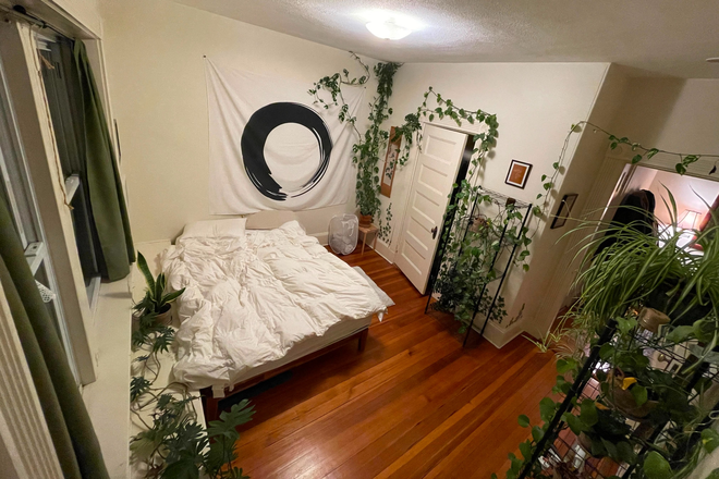 Bedroom - Gorham Avenue Apartments