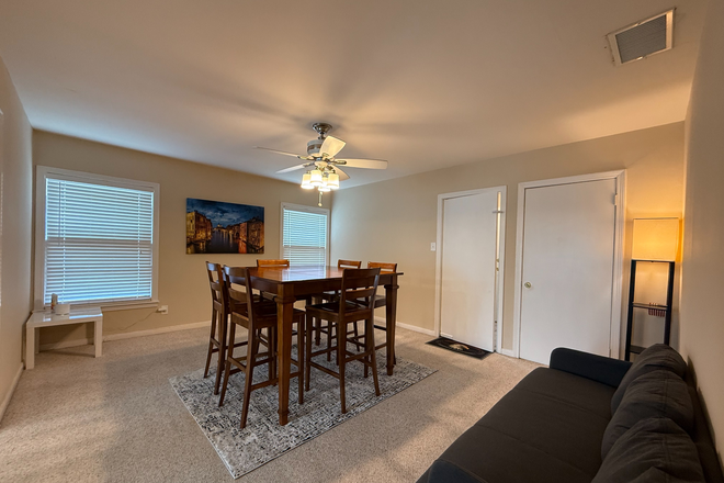 Photo - Short-Term Housing 5 Minutes Walking or Biking Distance to RICE University Campus House