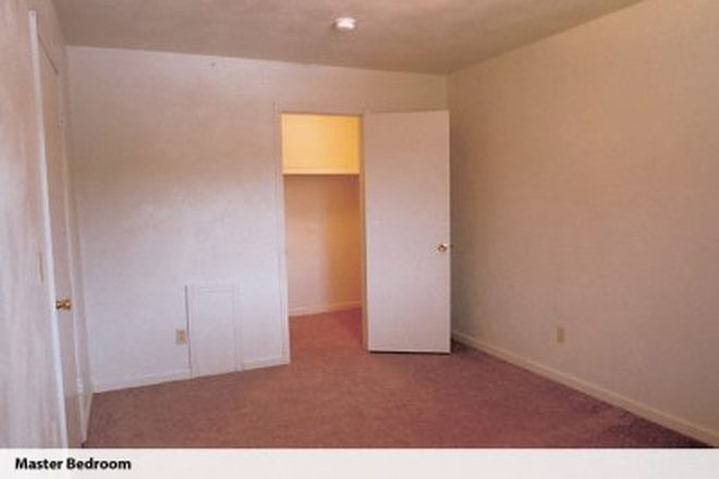 master - 506 Apartment at Roanoke Street Apartments