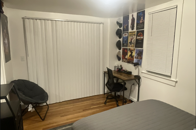 Bedroom - 957 9th Street Garden Level Housing Duplex