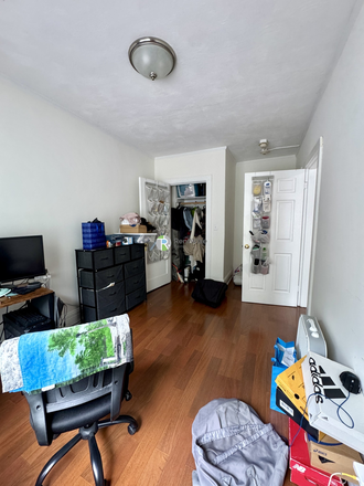 1 - Renovated Newtonville 1 Bed | Heat & Hot Water Included | Near Commuter Rail Apartments