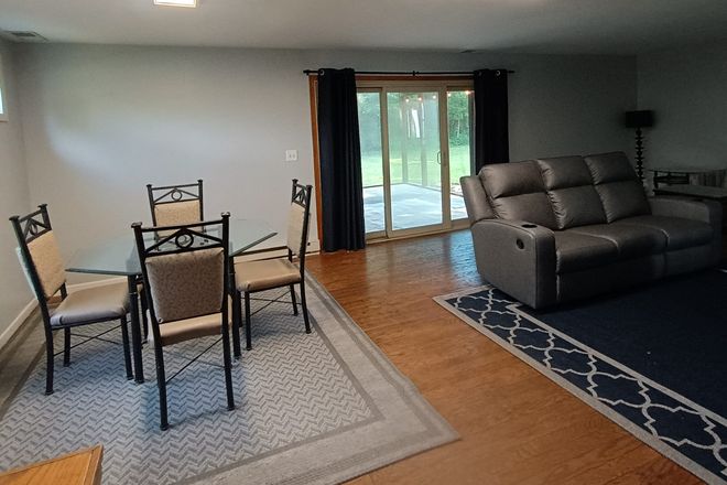 Dining Room / Great Room - 4 BR House - $4350/semester per student:  Walk to Campus!  926 Cedar Dr. Signing now for 27-28