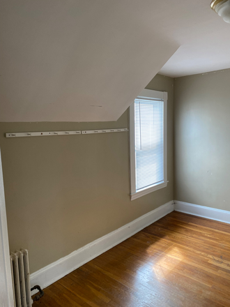 Bedroom - WOW Short term room rental included utilities&Wi-Fi SRTA bus at the house. Prefer Texting