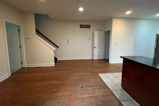 Photo - 2005 North 17th Street - 3BR/3.0BA Apartments