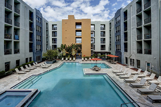 Outside Pool and Patio Area - Avalon Heights (Three minutes walking distance from campus!!) Apartments