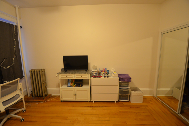 . - 4 bedroom 54 Westland Ave- AVAIL 9/1/26 Apartments