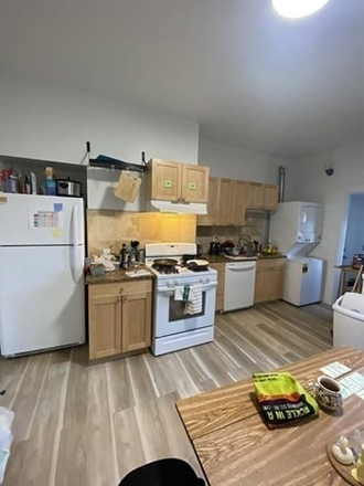 Kitchen - Renovated 3-Bed, 1.5-Bath Near Kendall Square with In-Unit Laundry