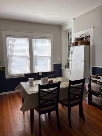 diningroom - Quiet Resident Eastside Apartment off Hope street