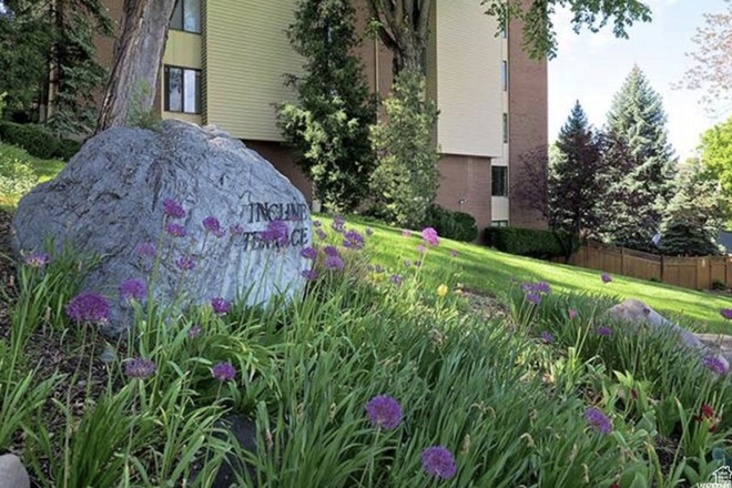 Front of building C - Fully furnished 2 bed, 1 bath condo walking distance to the U.