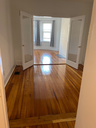 Bedroom - Seconds from Medical Area! Apartments
