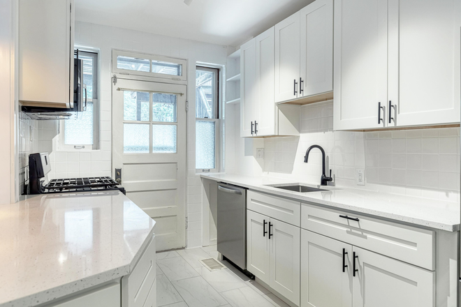 Gorgeous Kitchen - Hi-End Renovated 3-Bed 2-Bath Condo!