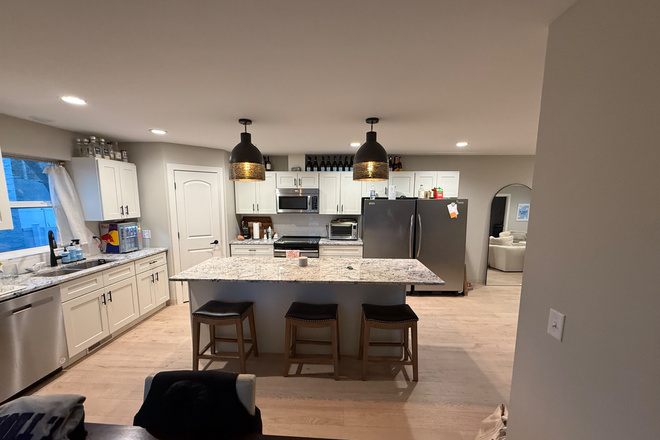 Kitchen - 2172 Goodrich 6 Bedroom Duplex