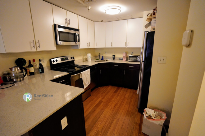 1 - SEPT 2024 -Sweet 2 beds 1 bath apartment in midtown.NO FEE TO YOU!