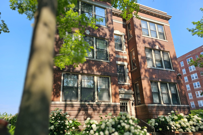 Exterior - Clara Ave Condominiums