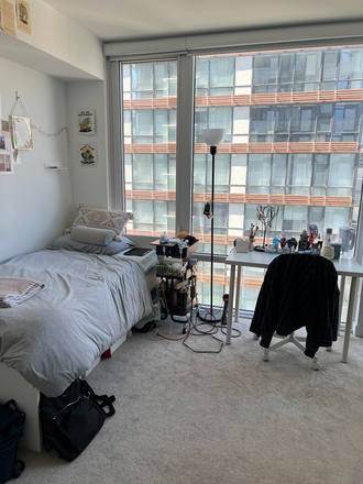 Bedroom - 1 bedroom + ensuite bathroom for rent in Downtown Toronto