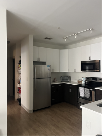 Kitchen - Landmark Apartments, 4x2