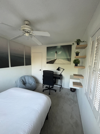 2nd floor bedroom photo - Private Room in Renovated Home 2 Blocks from UM Campus, Guys Only