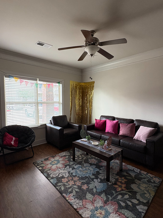 Living Room - Redpoint College Station, Townhouse Close to Campus and on Bus Route