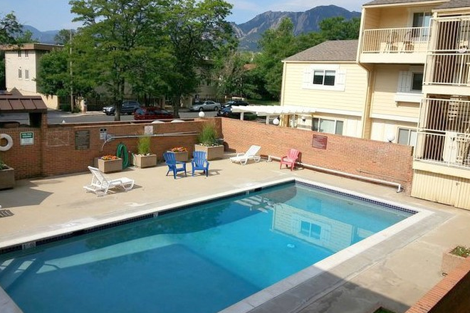 Seasonal pool for the HOT days. - Walking Distance To CU - On South Side - Close To Folsom Field & Engineering Bldgs