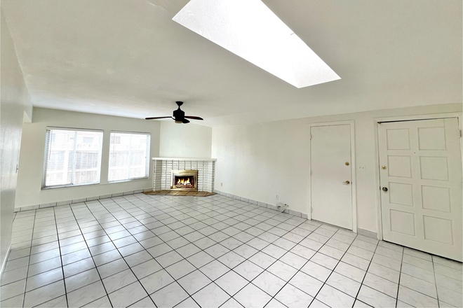 Spacious Living Room - Beautiful 3-bed/2-bath one-story single-family home for Lease. Minutes away from Campus!