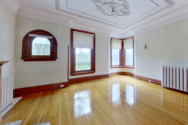 Large Den - 71 Spadina Road #3: Architecturally stunning loft located in a historic Victorian Annex property