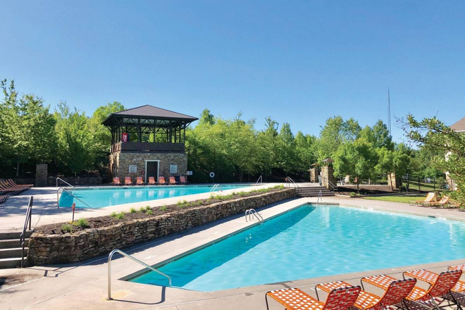 Pool - Furnished Student Housing in Woodlands Condos