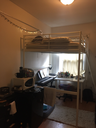 Room with tenant's bunk - Private Room w/ shared bath on St Stephen St Apartments