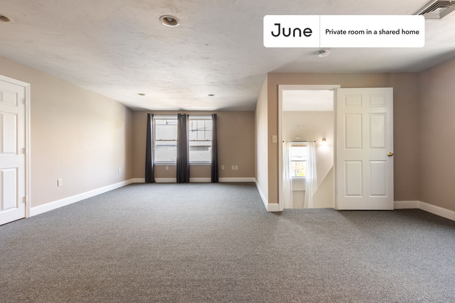 Photo - Private bedroom in 4 bed/2 bath Home